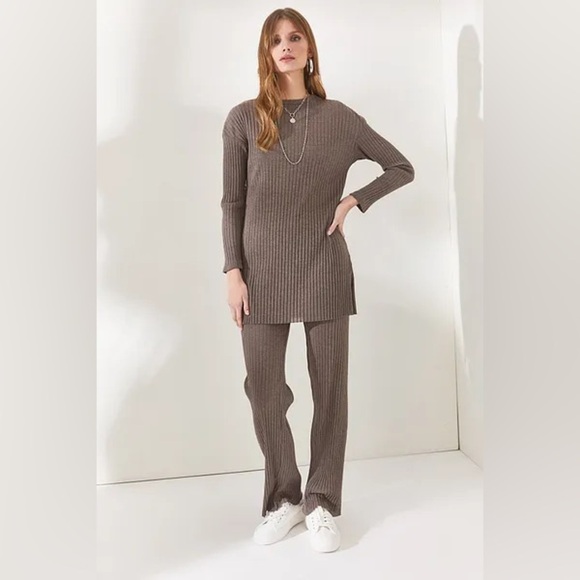 Moda Asya Brown Ribbed Knit Two-Piece Lounge Set Women’s Size Medium - Picture 1 of 14